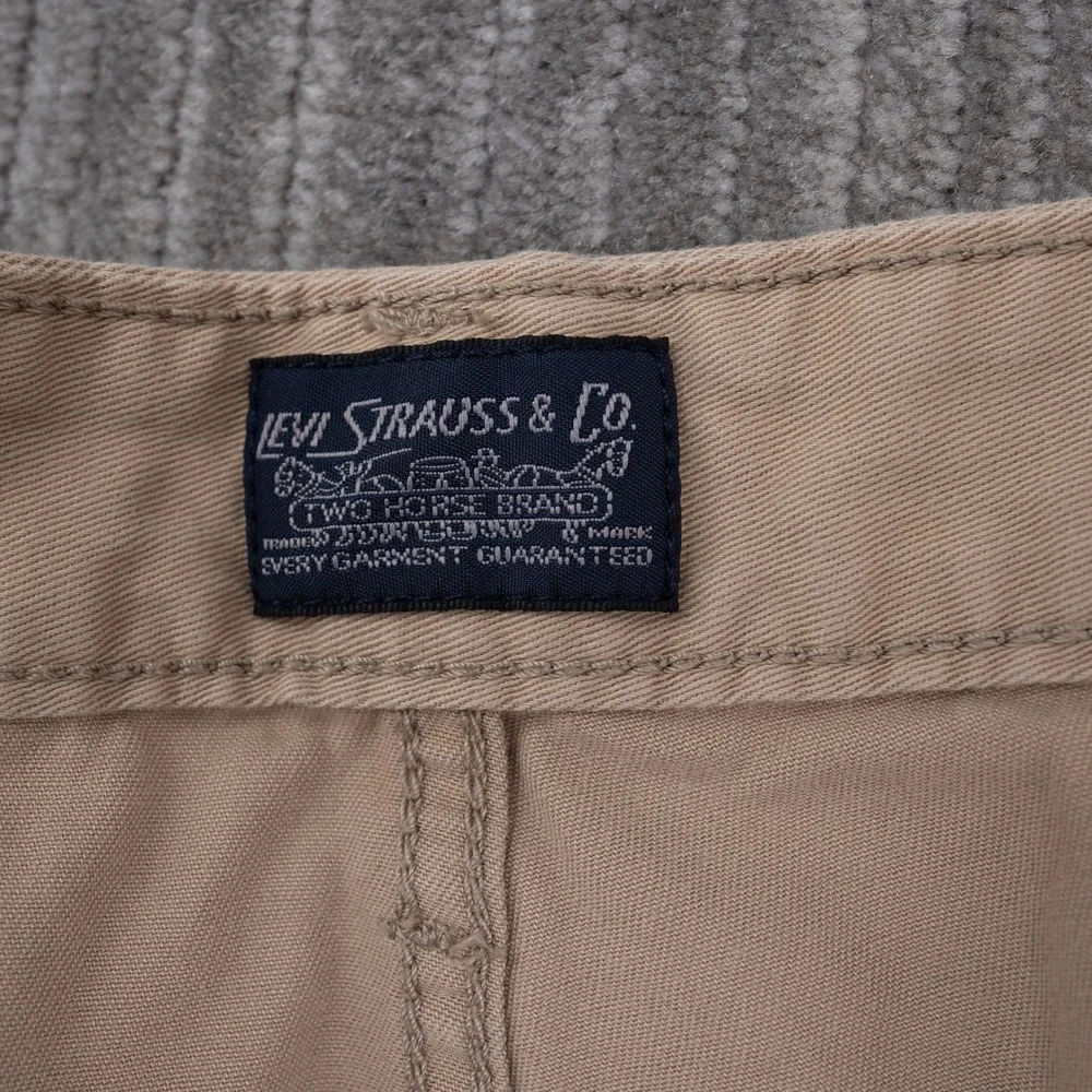 Levis Mens Tan Khaki Cargo Shorts 44x9.5 WaterLess Utility Cotton Twill Casual